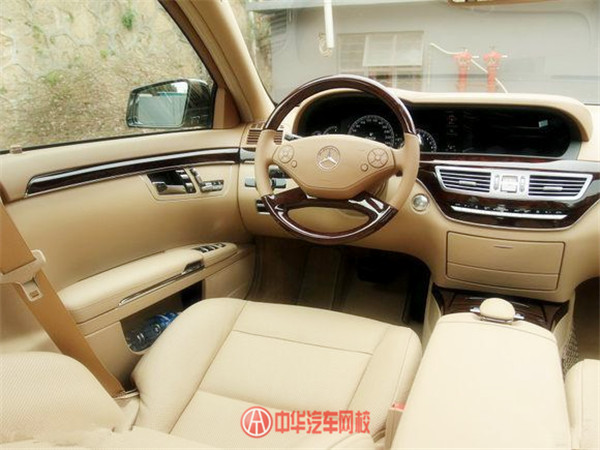 盤底那些內飾另人尖叫的車子@chinaadec.com