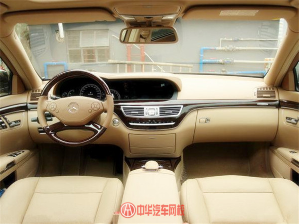 盤底那些內飾另人尖叫的車子@chinaadec.com