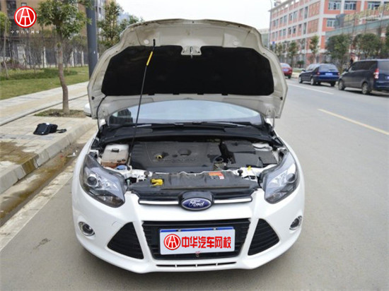 【成都】福克斯 2012款 兩廂 2.0L 自動豪華運動型@www.wardfrp.com