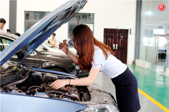 最美評(píng)估師，教你輕松鑒定二手車@chinaadec.com