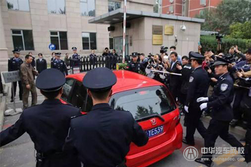王寶強離婚案開庭時坐什么車？@chinaadec.com