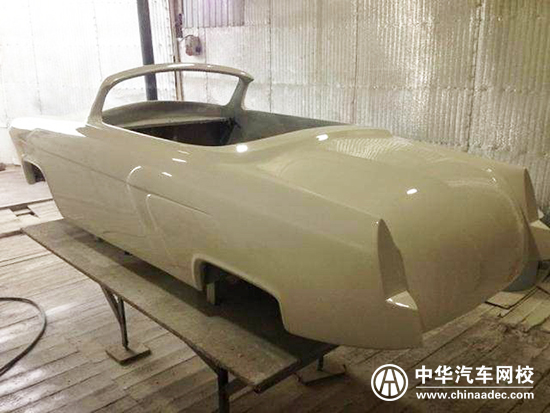 老外精心為女兒打造復(fù)古式敞篷跑車 人帥車更帥！@chinaadec.com