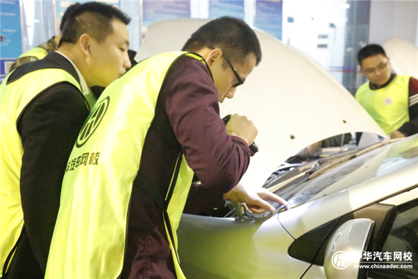 中華汽車網校@chinaadec.com 中華汽車網校@chinaadec.com