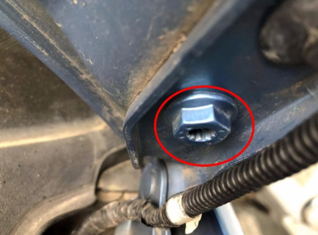 看二手車，為何行家都是先看引擎蓋？@chinaadec.com