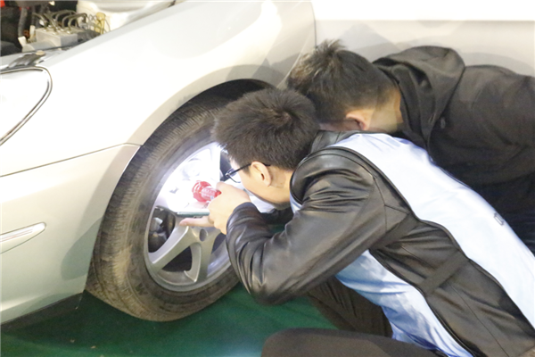 修車@chinaadec.com 修車@chinaadec.com