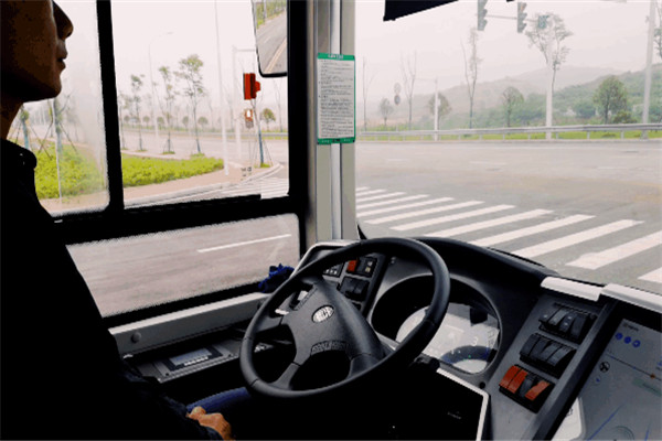 無人駕駛公交車@chinaadec.com 無人駕駛公交車@chinaadec.com