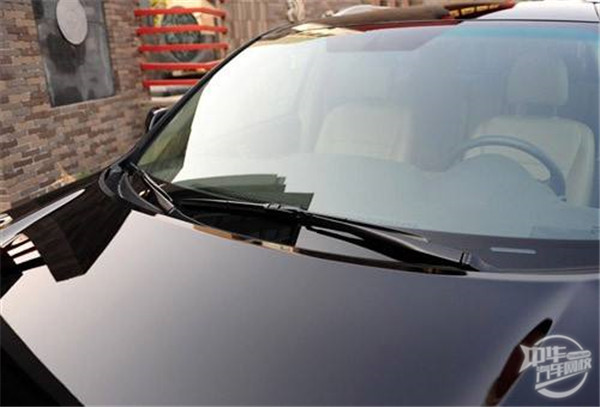 二手車外觀檢查常被忽略的重點(diǎn)，外觀檢查前擋風(fēng)檢查@chinaadec.com