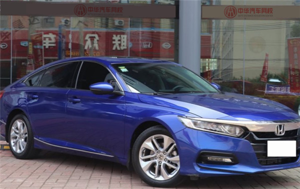 干汽車美容有前途嗎？過來(lái)人：我學(xué)汽車美容后悔死了@chinaadec.com