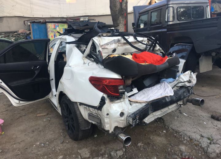 實拍二手車拼接過程@chinaadec.com
