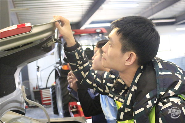 開班第二天學(xué)習(xí)調(diào)表車勘察，你認(rèn)真學(xué)習(xí)了嗎？@chinaadec