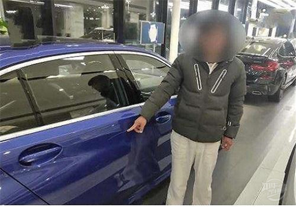 江西22歲男子為逼父親買車劃傷寶馬，以為劃了父親就會買單！@chinaadec