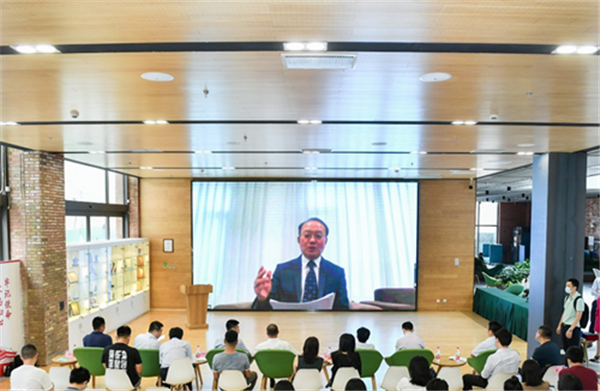商務部原副部長：二手車行業發展前景依然廣闊@chinaadec.com