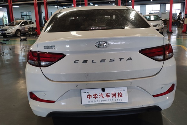 【二手車評估案例】現代悅動 2017款 1.6L 手自一體 悅值版@chinaadec.com
