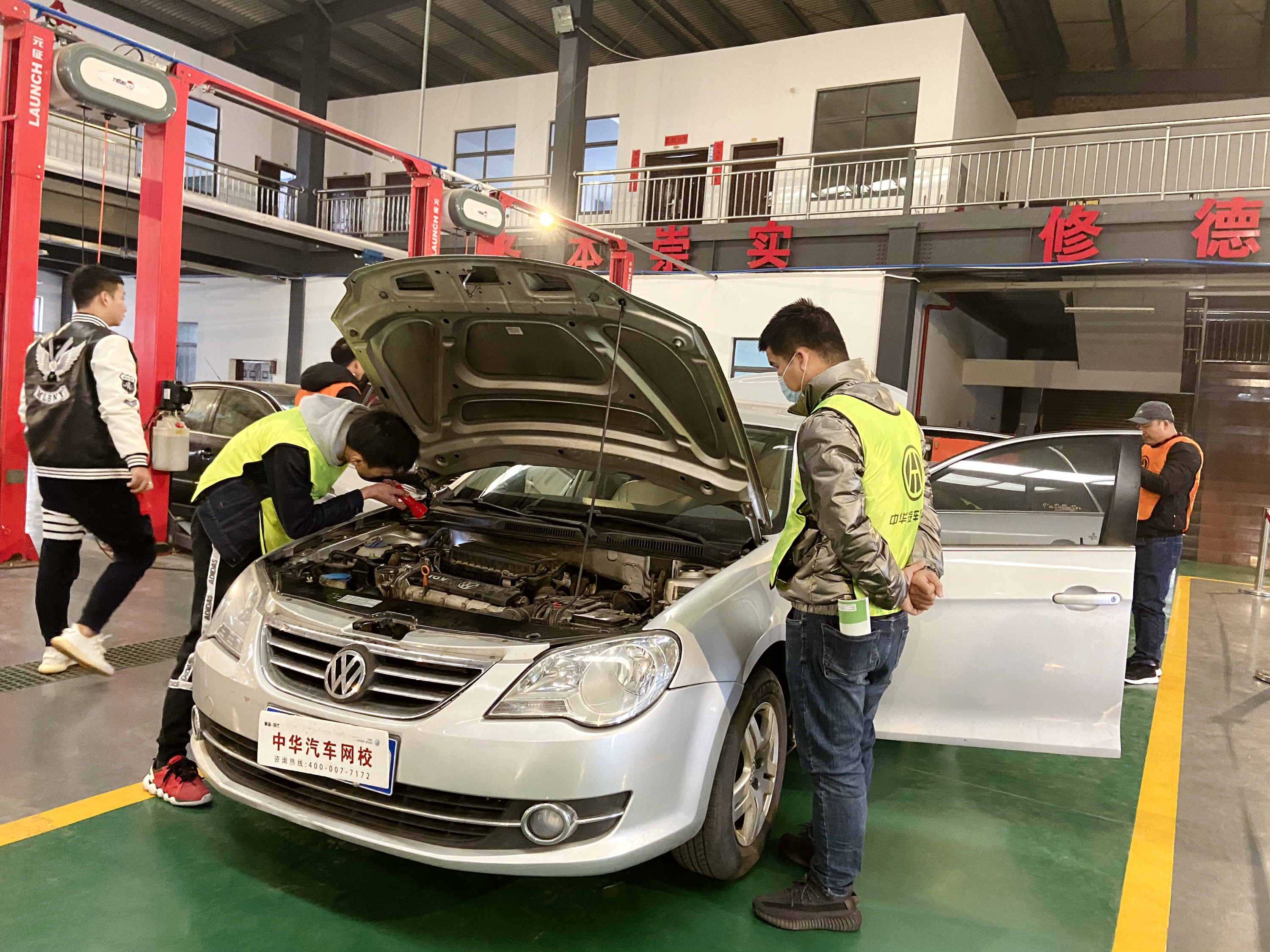 中華汽車網校第241期二手車評估師實訓班開課第3天！水泡車勘察+底盤勘察@chinaadec.com