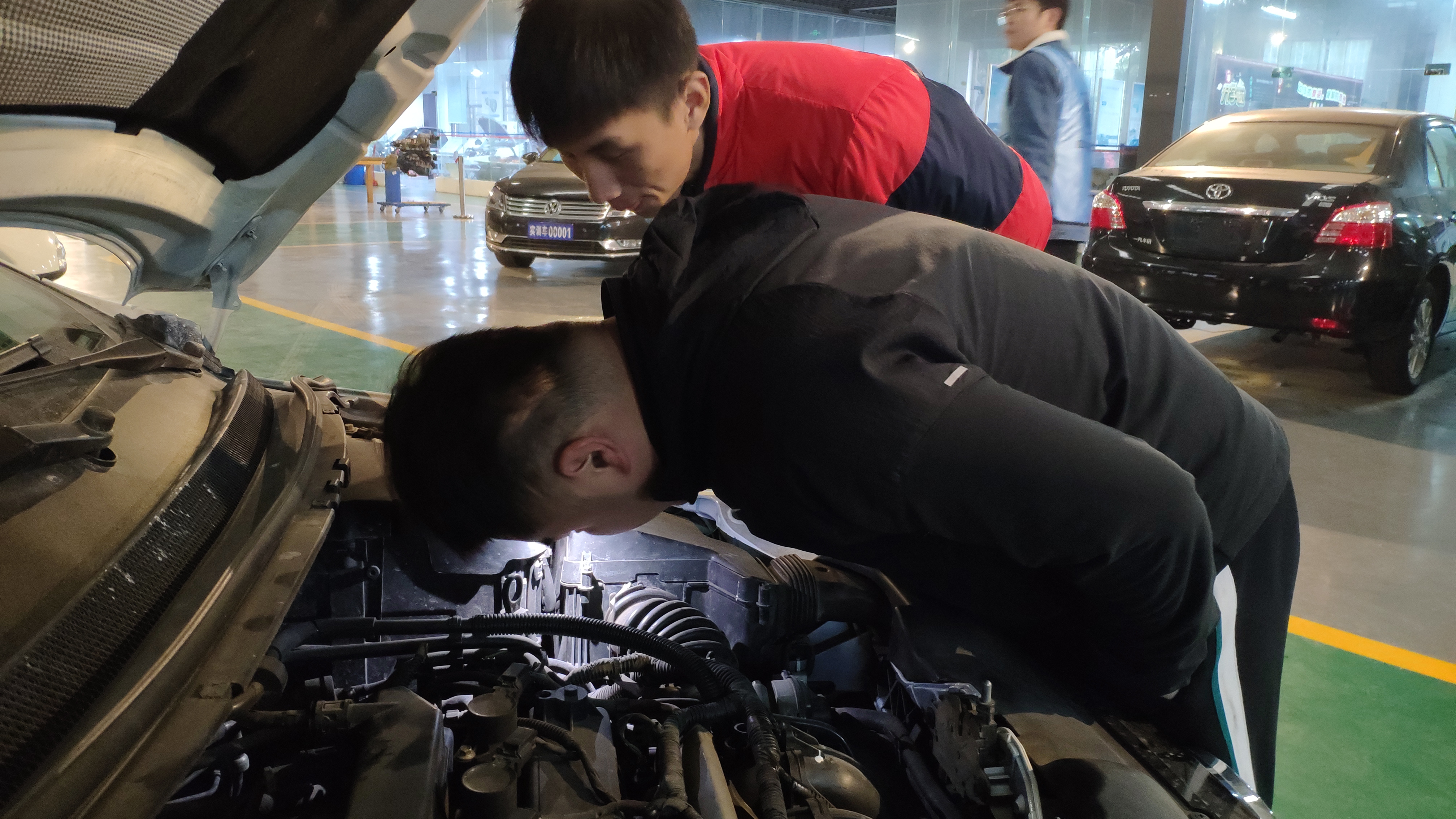 中華汽車網校第241期二手車評估師實訓班開課第4天！二手車整備流程+事故車動態檢測@chinaadec.com