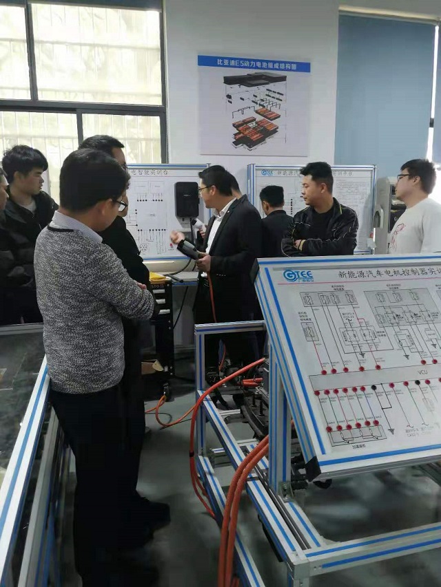 中華汽車網校第242期二手車評估師實訓第五天！新能源汽車鑒定教學@chinaadec.com