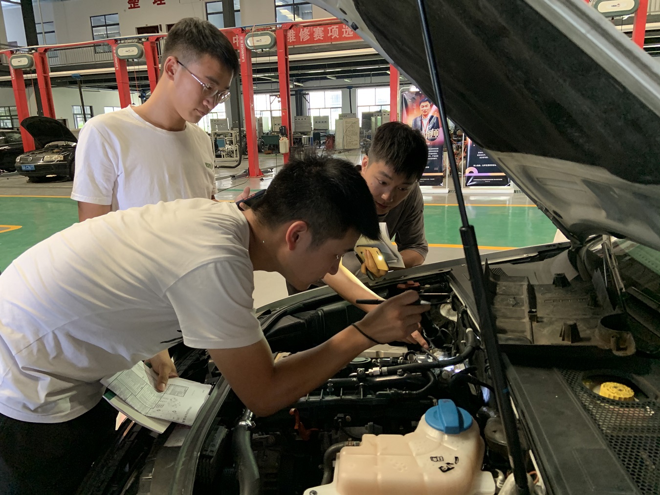 二手車鑒定評估師第②課——事故車鑒定實操@chinaadec.com 二手車鑒定評估師第②課——事故車鑒定實操@chinaadec.com