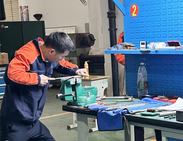 鉗工職業技能等級證怎么考？證書有什么作用？@chinaadec