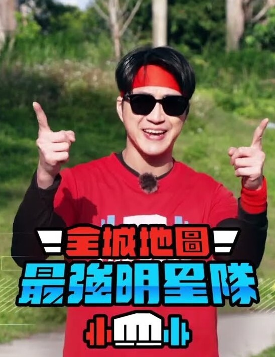 金发女玩具自慰，鸡巴真假逼一起干 - 草草草海报